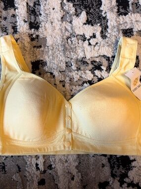 Yellow Daisy Bra Size 3XL New with tags